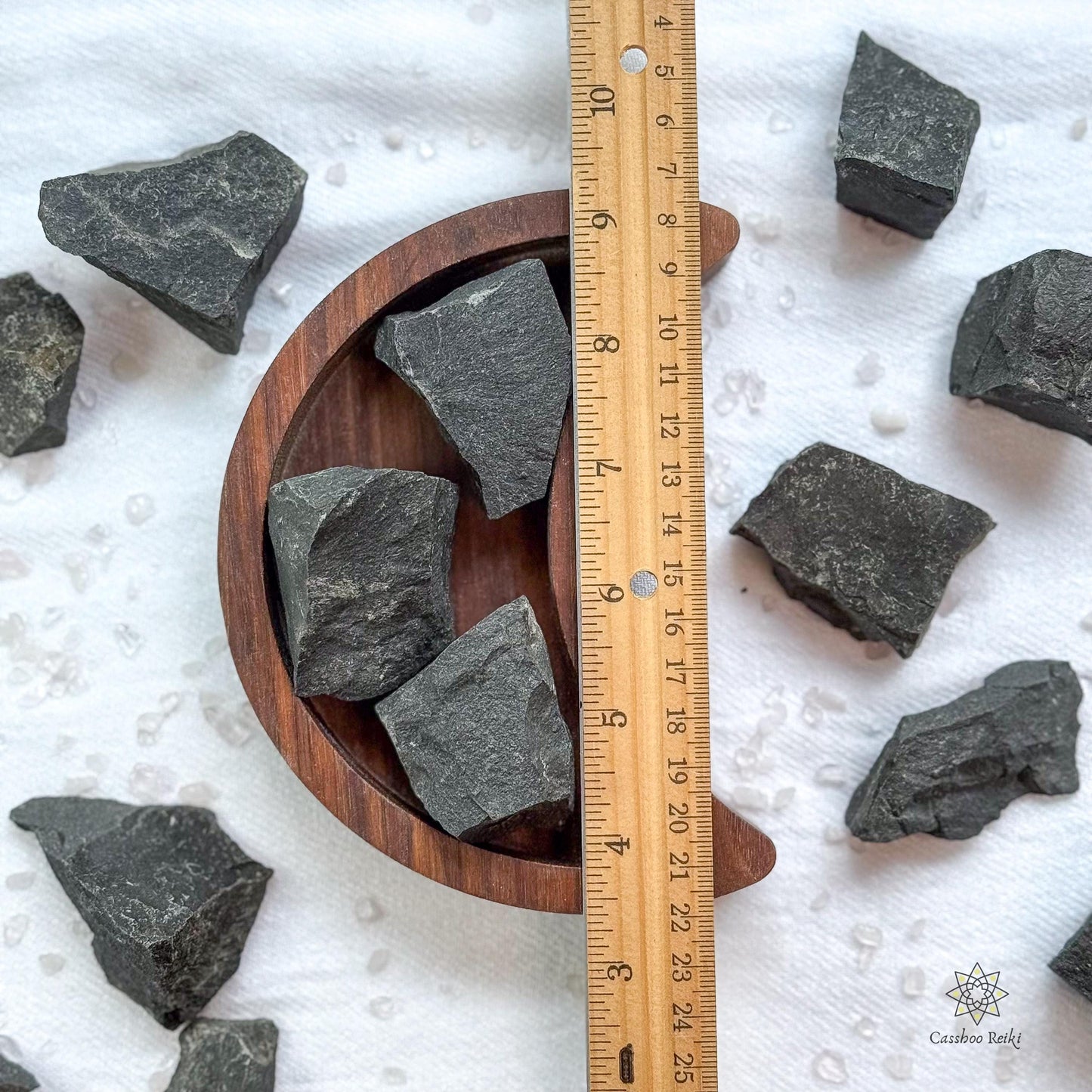 Basalt, rough | Rock for Grounding, Stability and Growth in times of Change and Chaos | Root Chakra Stone | Stone for Aries