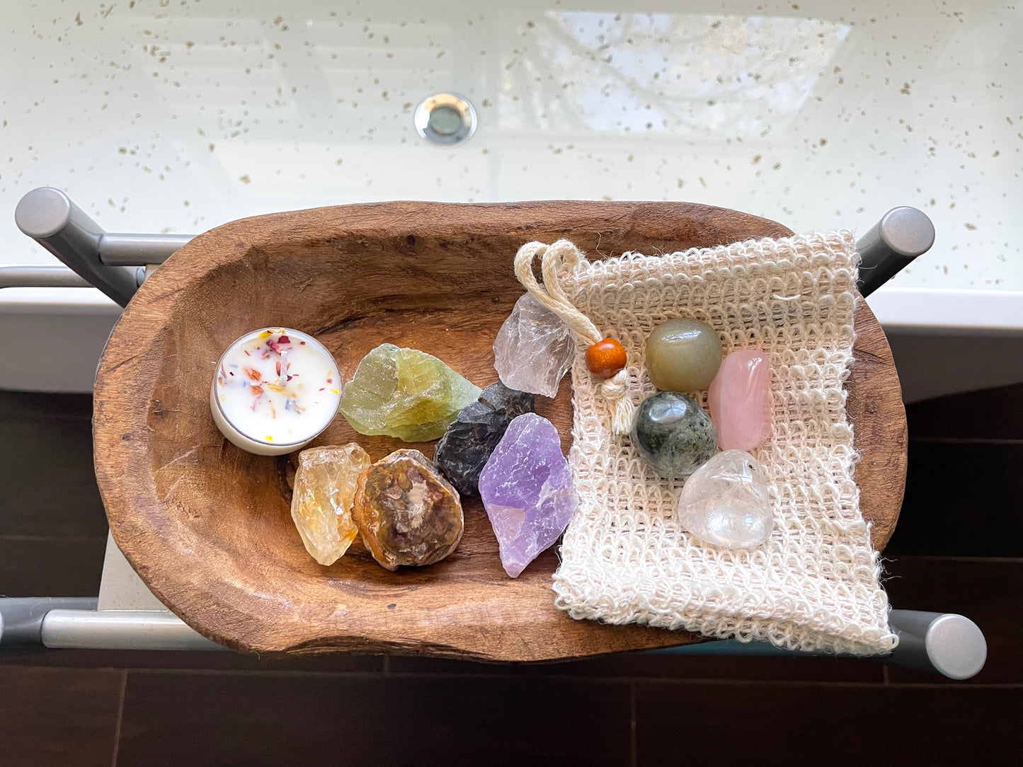 Bathtub/Shower Crystal Multi-Set in oval bowl