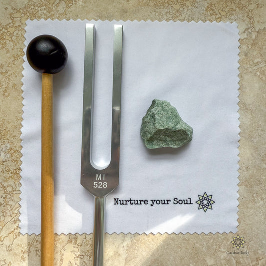 528 Hz Tuning Fork and Aventurine Crystal | Love Frequency | Heart Chakra Healing