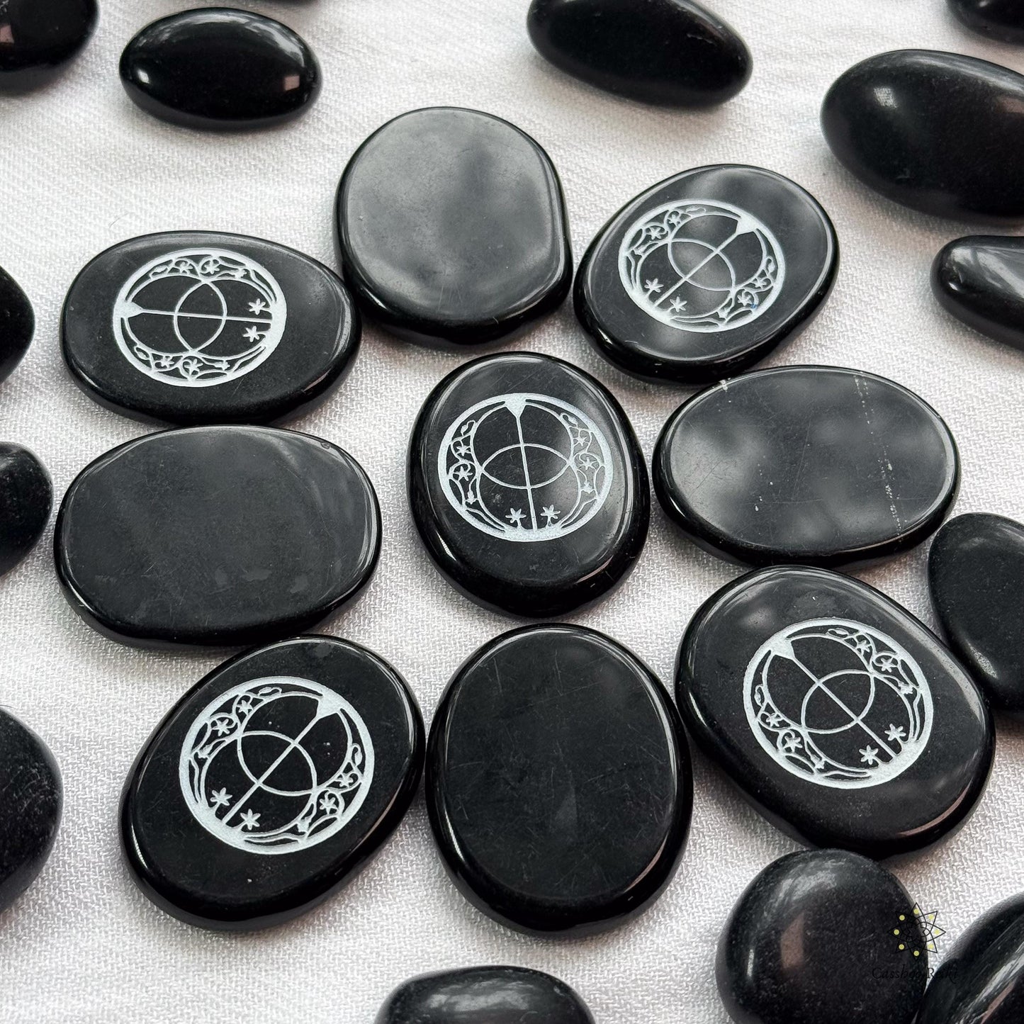 Chalice Well Palm Stones in Chevron Amethyst or Black Obsidian | Vesica Piscis Engraved Palm Stone | Natural Crystal Pocket Stone