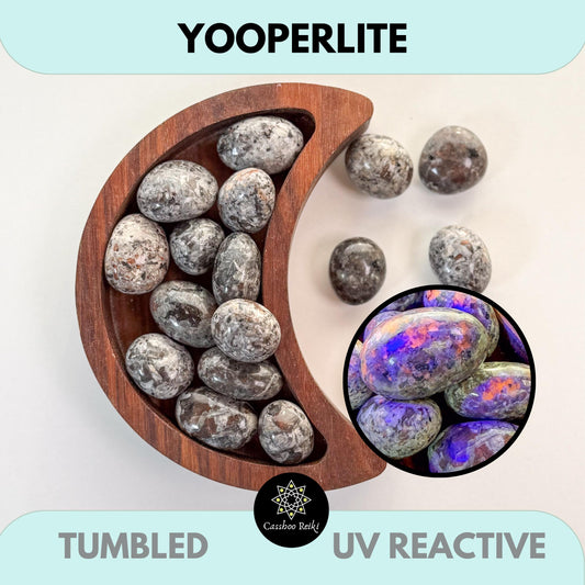 Tumbled Yooperlite. Sodalite Syenite. Reactive to UV | Sagittarius Zodiac Stone