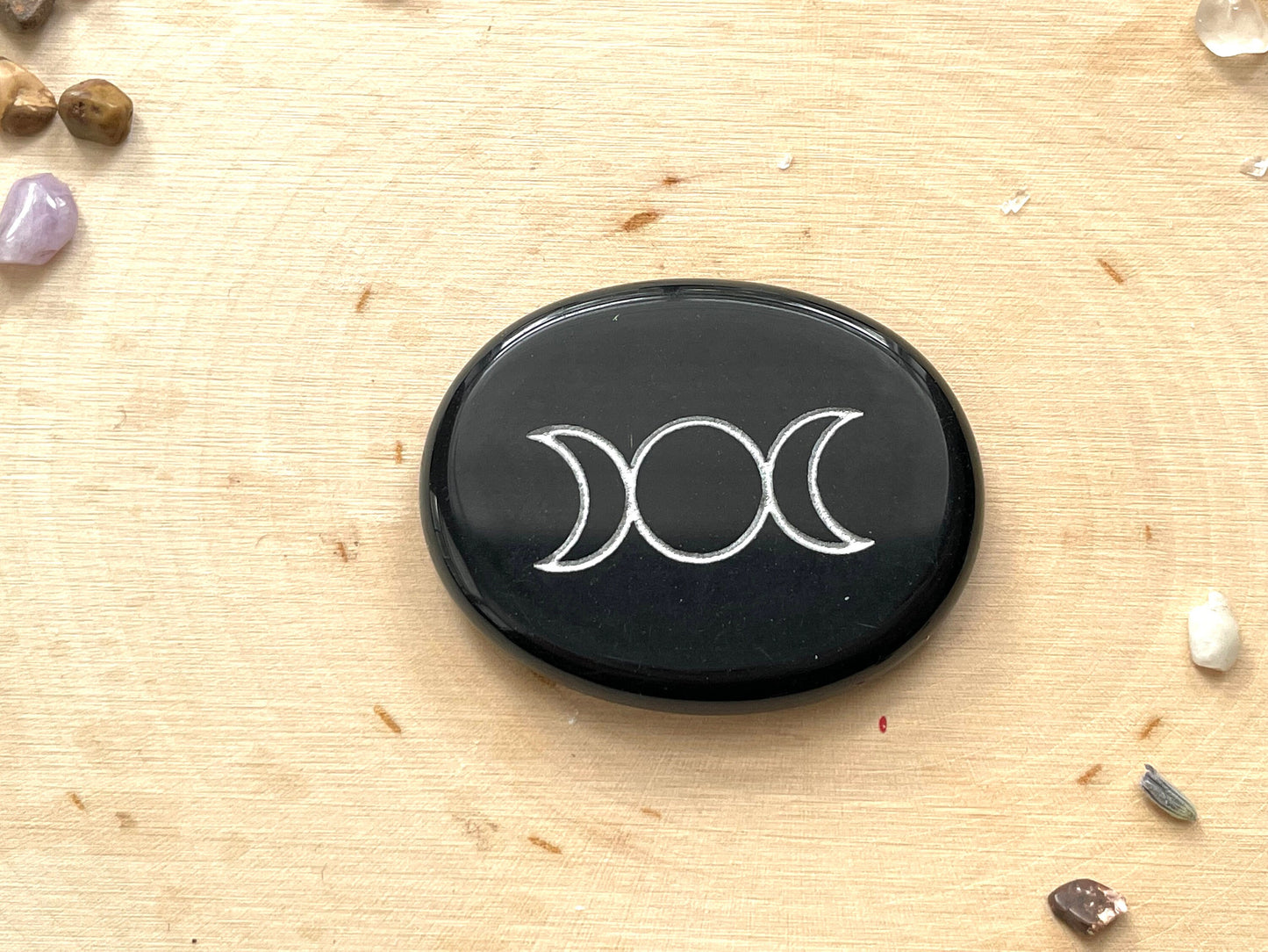 Engraved Palm Stone. Triple Moon in black obsidian