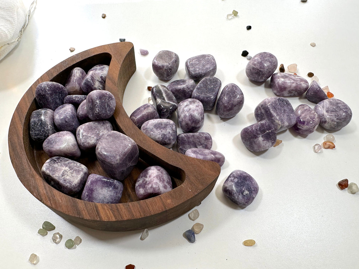 Tumbled Lepidolite Crystal | Cristal for Indigo Children | Crystal for Eccentricity